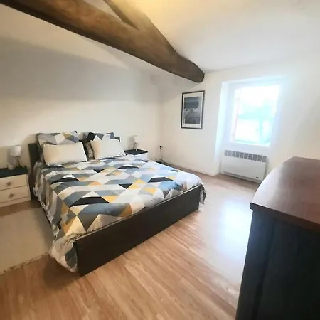 Lägenhet Maison Chaleureuse Avec Jardinet & Parking Gratuit Eymet